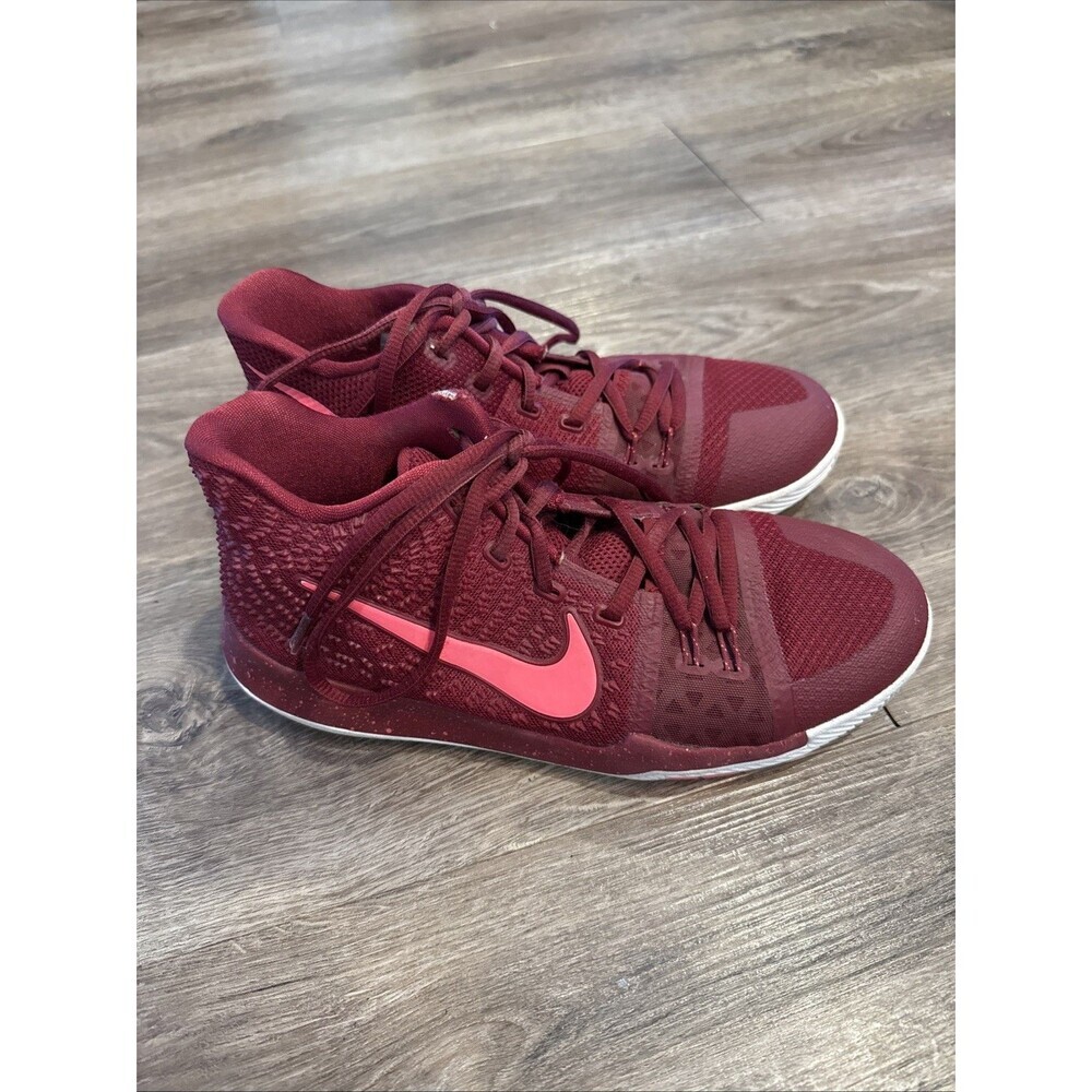 Nike Kyrie 3 Hot Punch Basketball Sneaker size 6.5Y